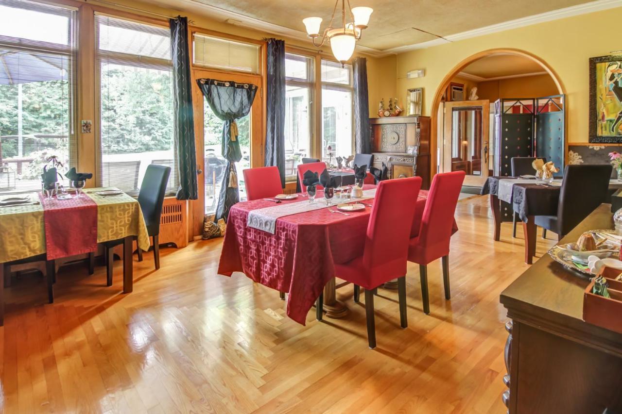 Chateau Murdock Gite Et Esthetique 1950 Saguenay Zewnętrze zdjęcie
